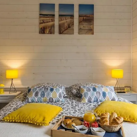 Les Pieds Dans L'eau Bed & Breakfast