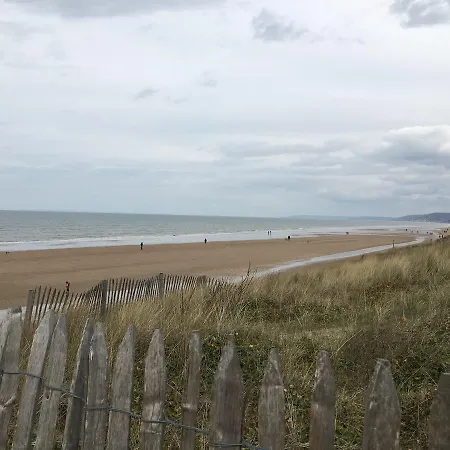 Les Pieds Dans L'eau Merville-Franceville-Plage