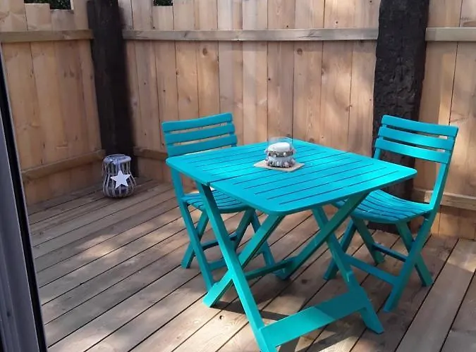 Les Pieds Dans L'eau Couette-café