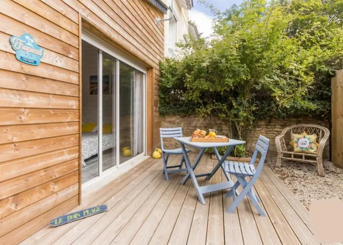 Les Pieds Dans L'eau 3*