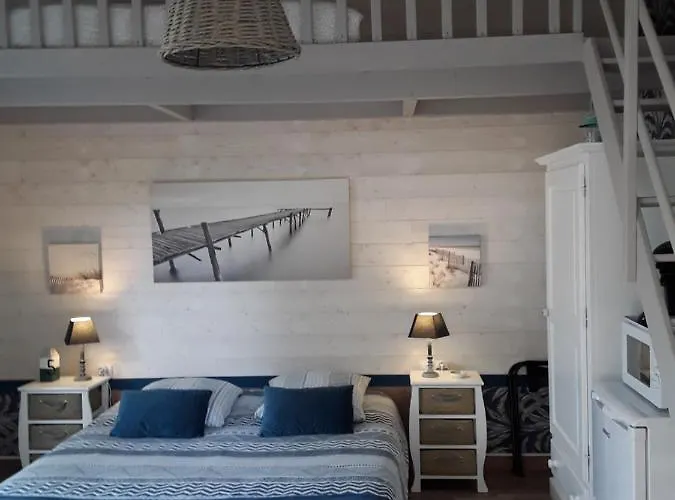 Les Pieds Dans L'eau Alojamento de Acomodação e Pequeno-almoço