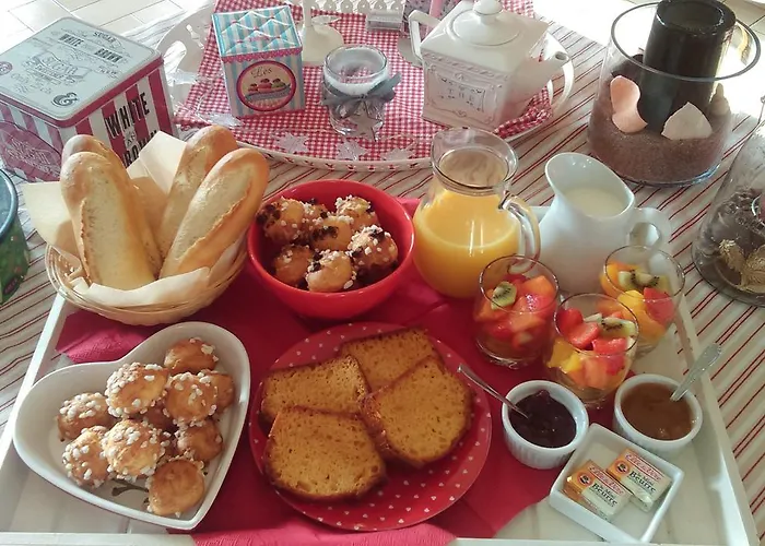 Les Pieds Dans L'eau Couette-café 3*