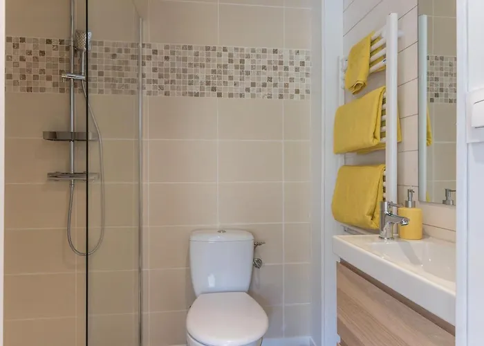 Alojamento de Acomodação e Pequeno-almoço Les Pieds Dans L'eau